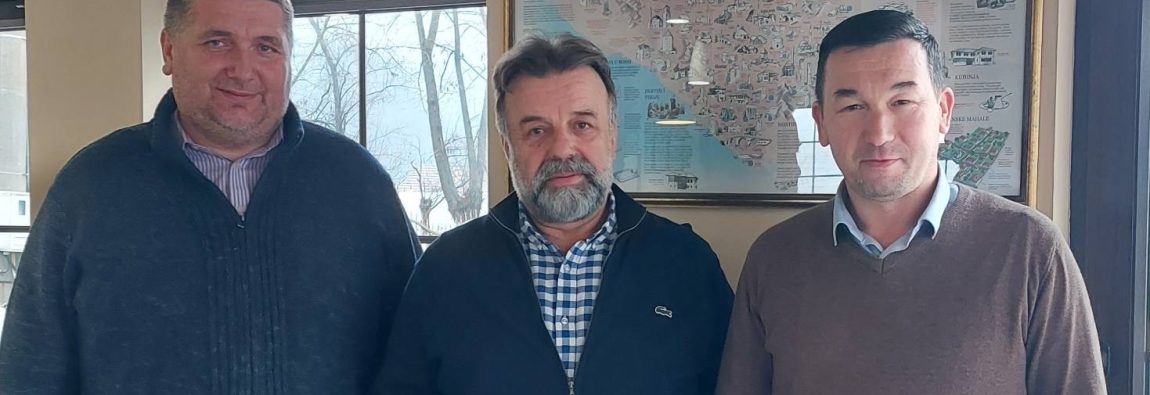 37BB900C-888B-4505-BDFC-EFC13FE5AC3D