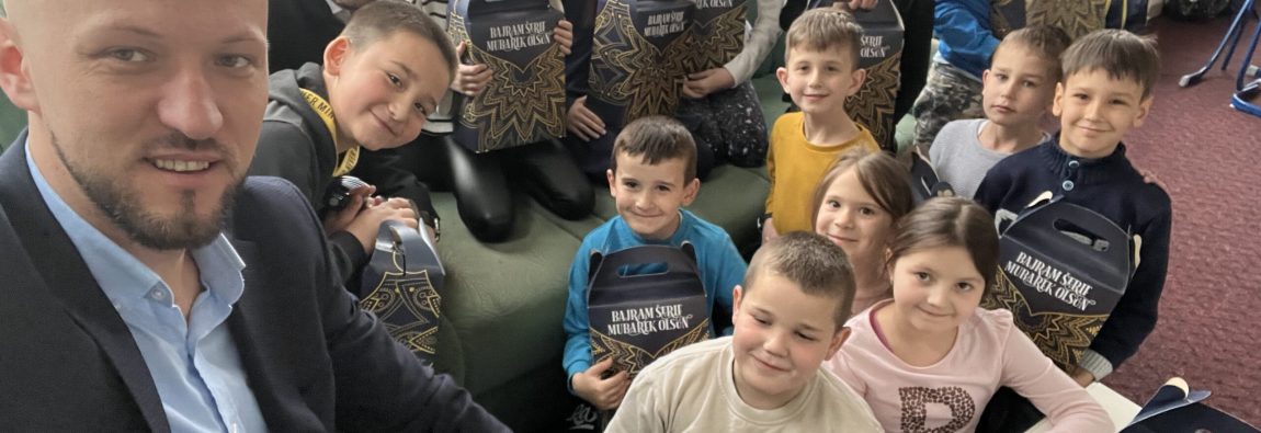 AFE8579F-B242-4E5E-B95B-9563D0E79DAA