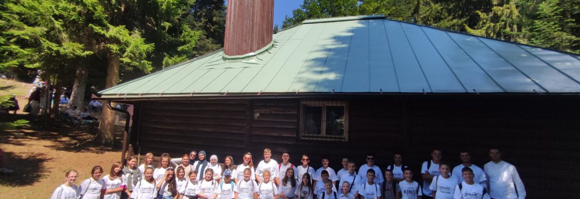 IMG-f1fff9cbeaf9fb498cb729a59c9737d1-V